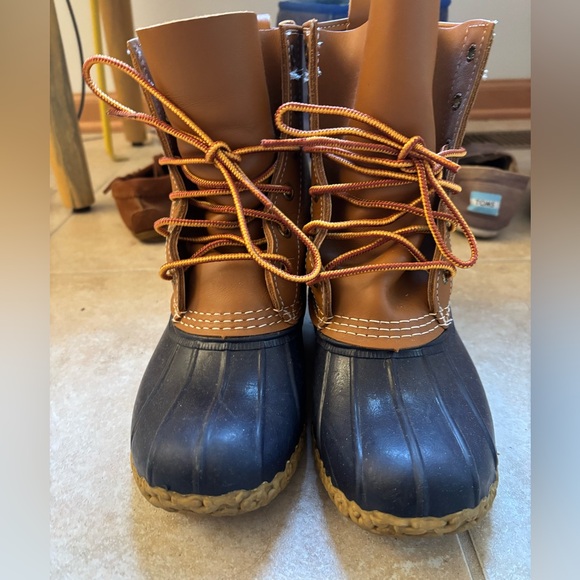 L.L. Bean Shoes - Bean Boots Women's
Color/Style: Tan/Navy